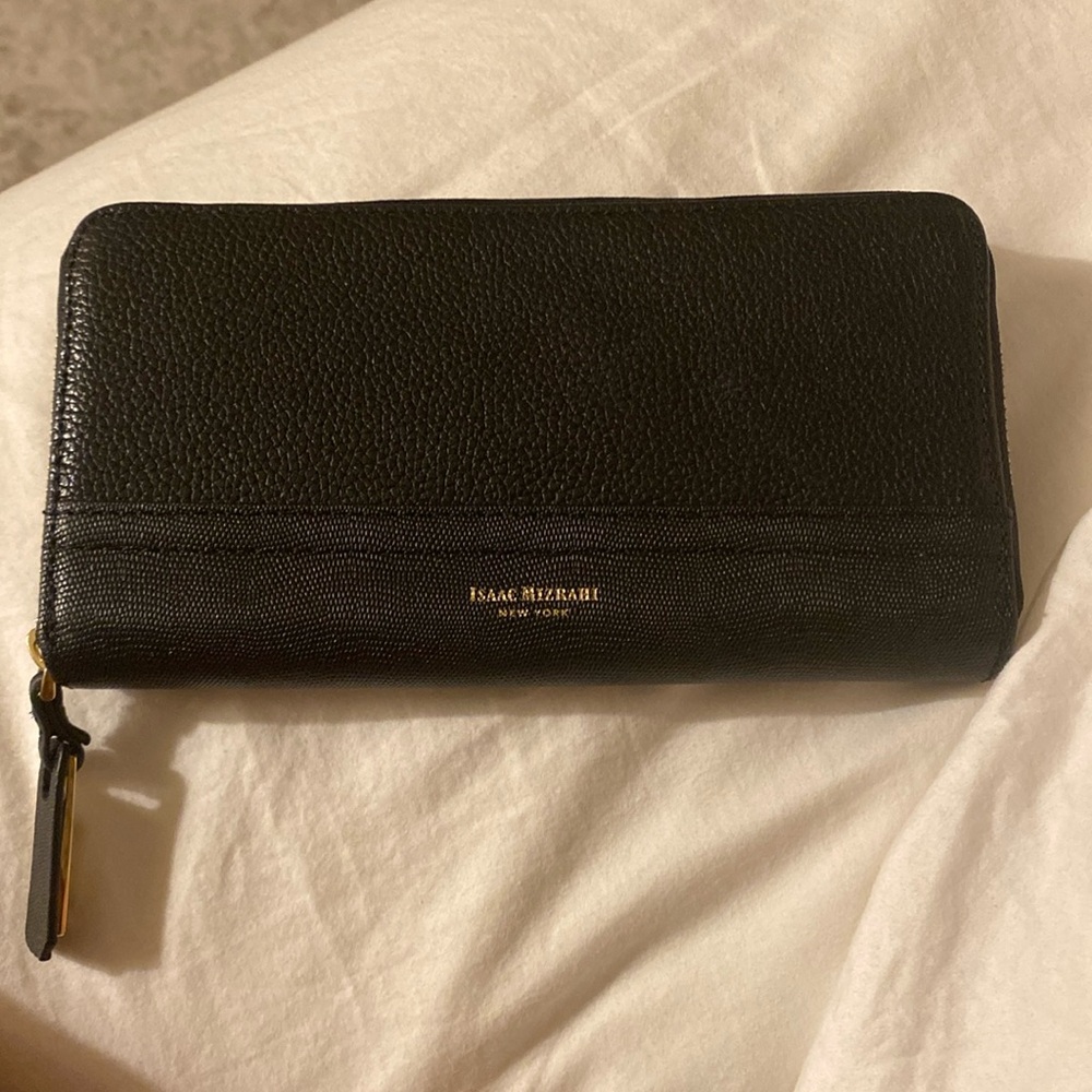 Isaac Mizrahi black wallet
